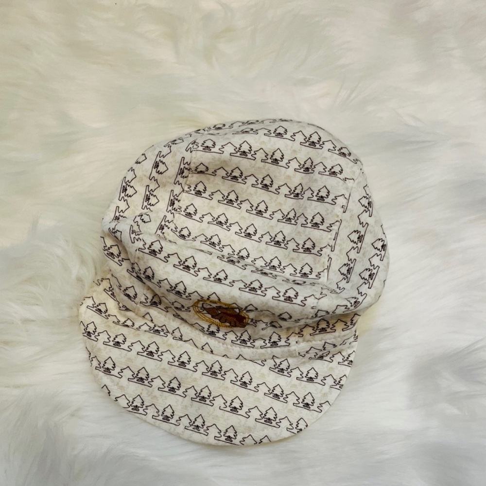 Kissy Kissy Reversible Hat
